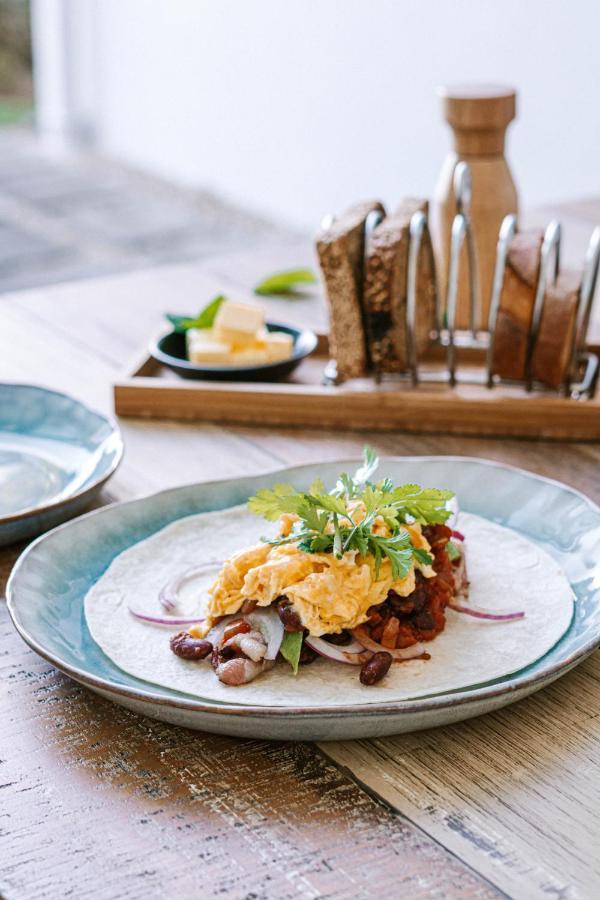 Waiheke Waterfront Lodge Oneroa Екстер'єр фото