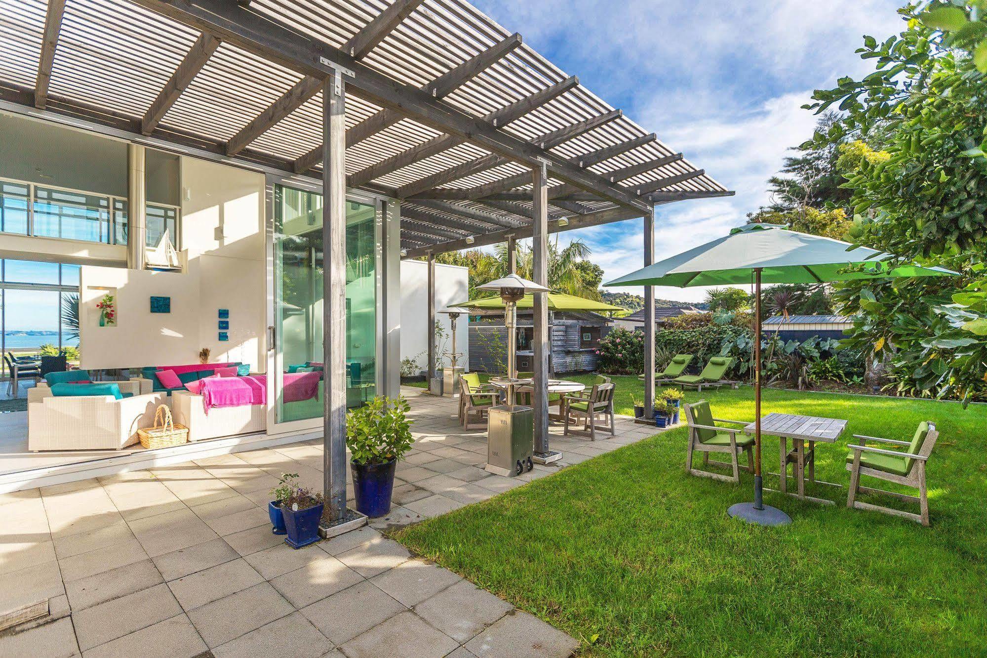 Waiheke Waterfront Lodge Oneroa Екстер'єр фото