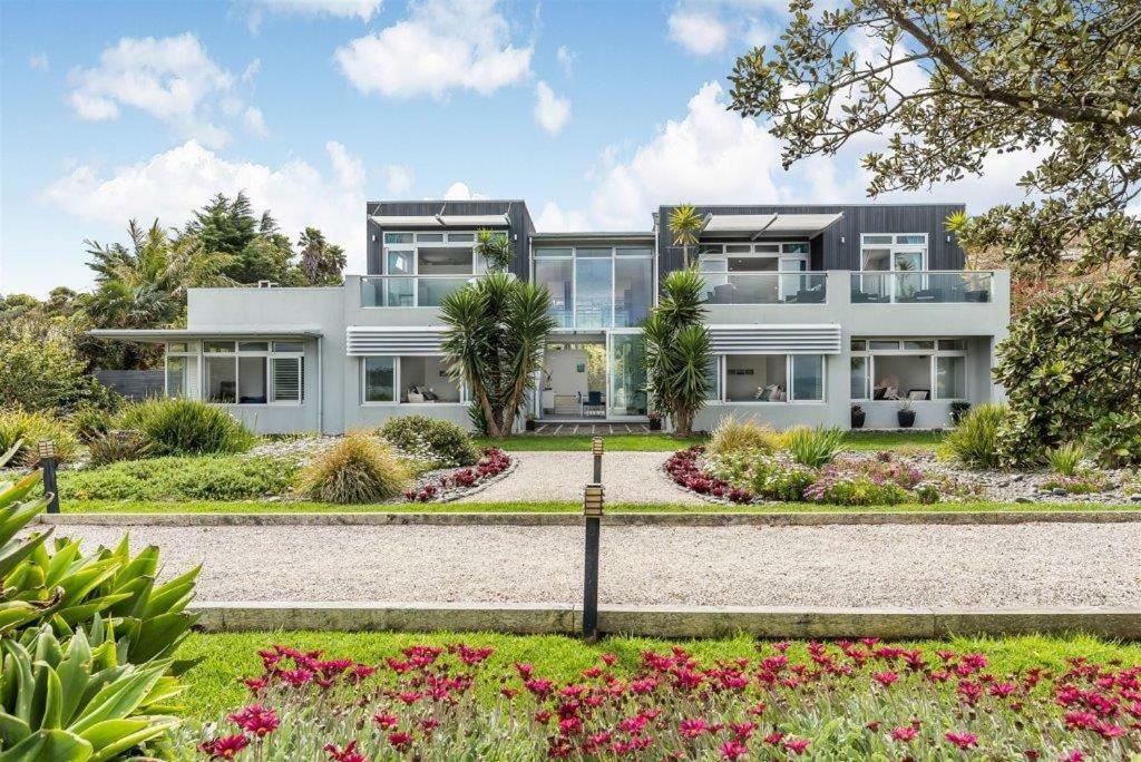 Waiheke Waterfront Lodge Oneroa Екстер'єр фото
