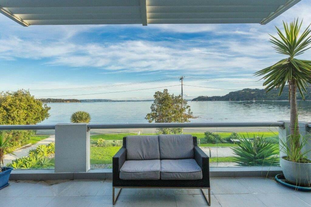 Waiheke Waterfront Lodge Oneroa Екстер'єр фото