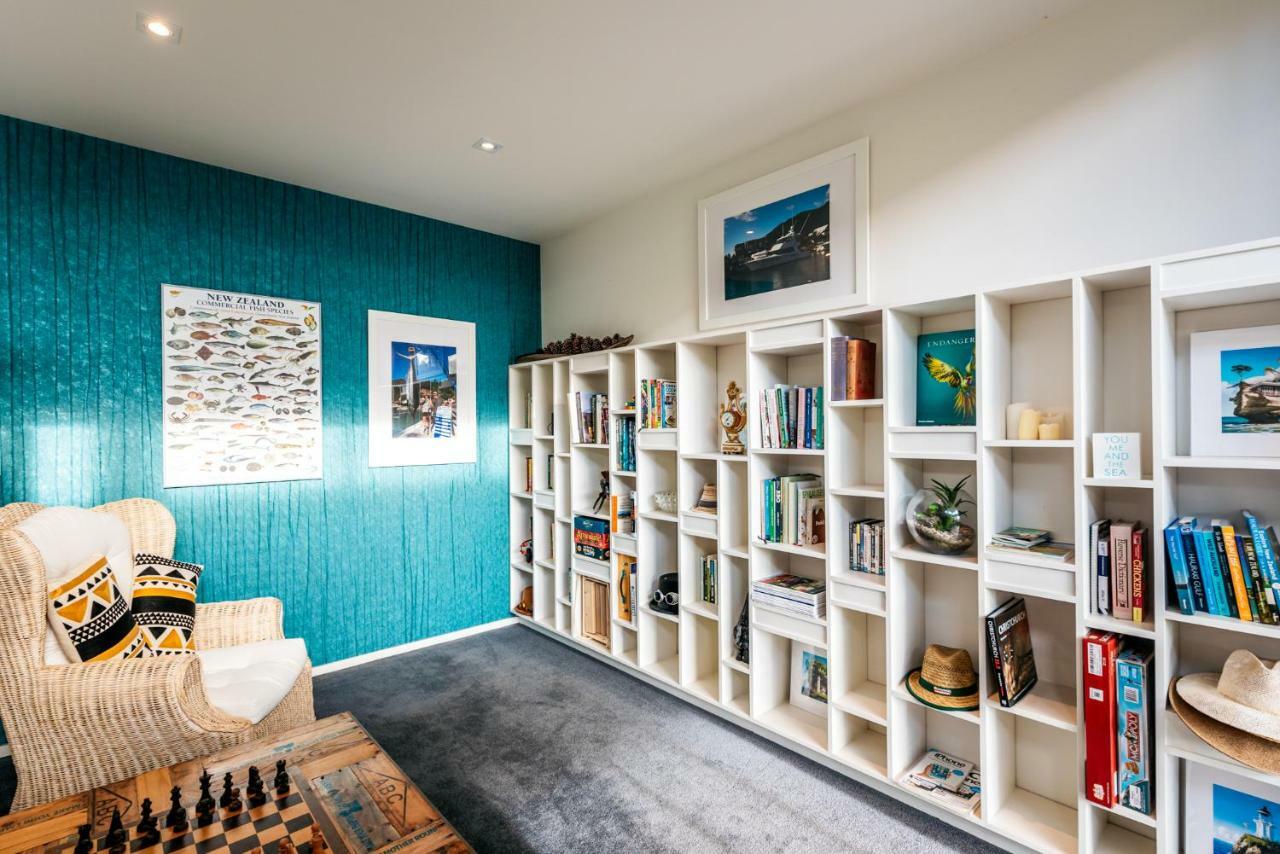 Waiheke Waterfront Lodge Oneroa Екстер'єр фото